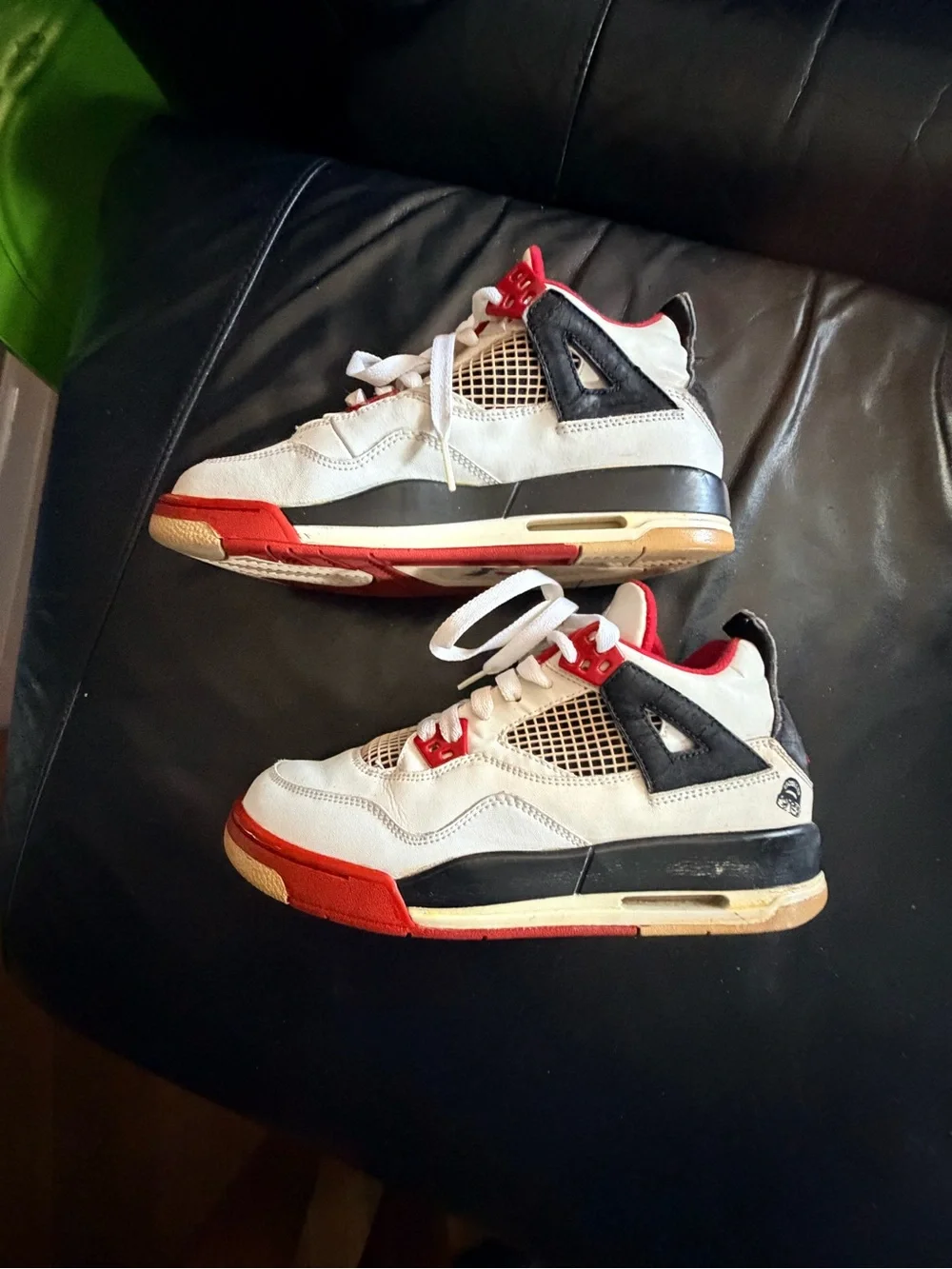 Jordan kids 4’s